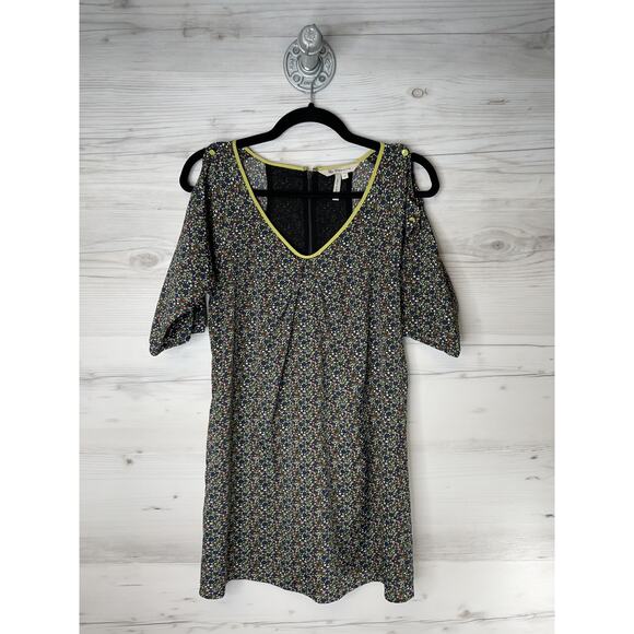 BCBGeneration Dress Womens XS Black Multi Cold Shoulder V-Neck Floral K0L6H109 - Picture 1 of 12